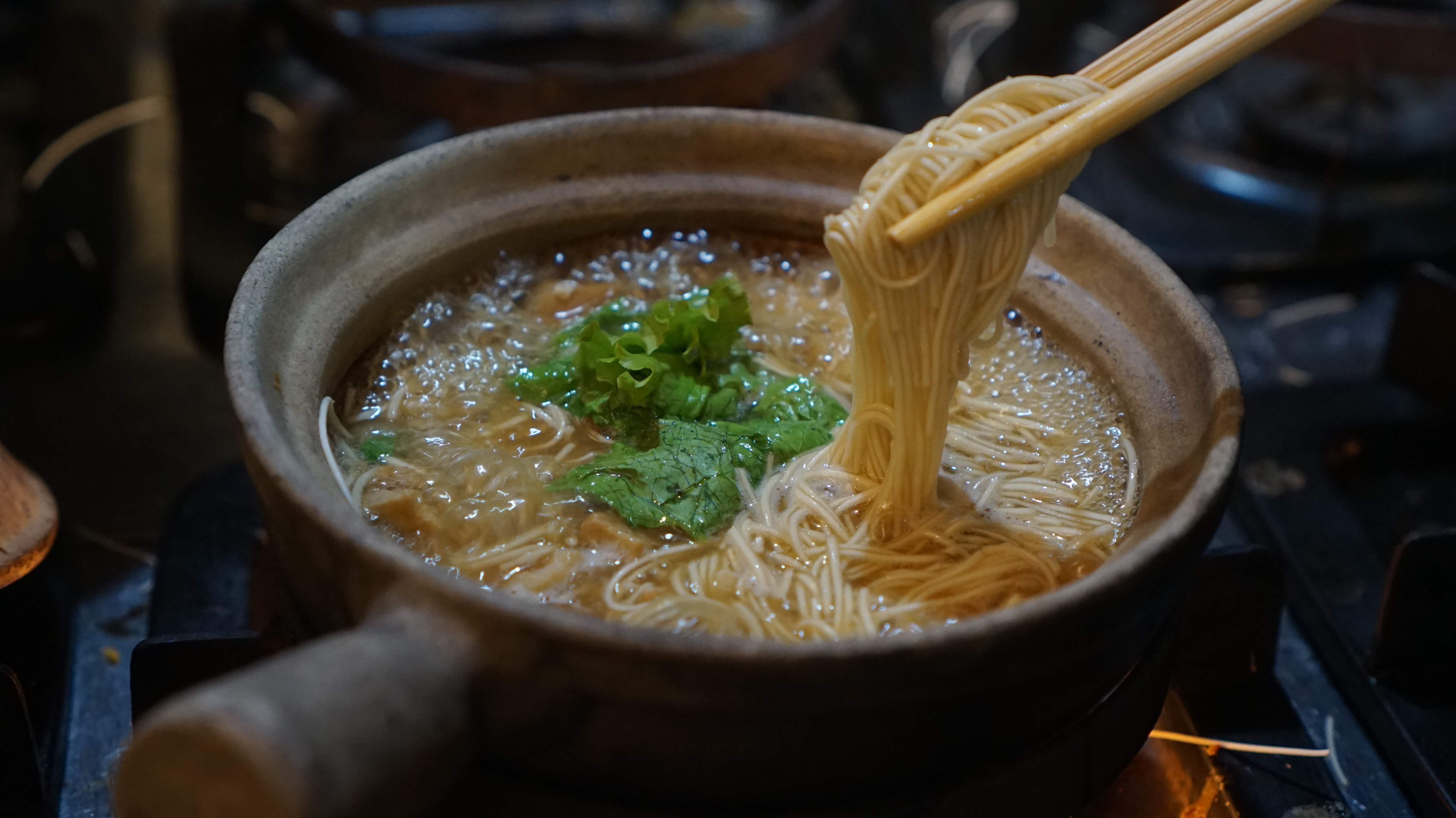 Cici Claypot Bandung: Sajian Sedap dalam Semangkuk Tembikar